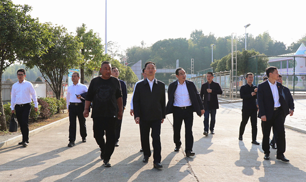 25扶贫1.jpg 25扶贫1.jpg