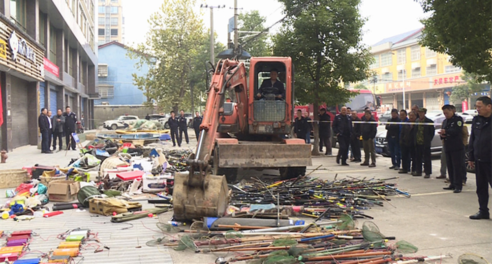 渔具销毁121.jpg 渔具销毁121.jpg