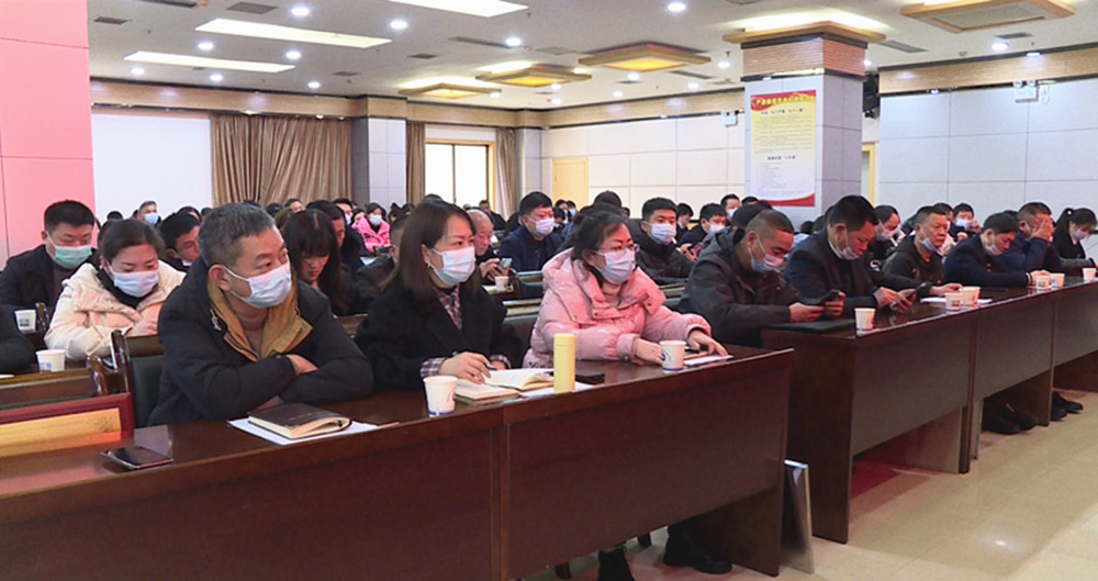 人社局三级干部会005_副本.jpg 人社局三级干部会005_副本.jpg