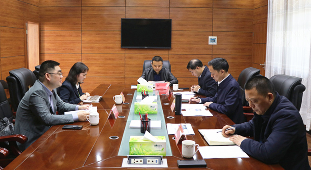王文华与客商洽谈(3)_副本.jpg