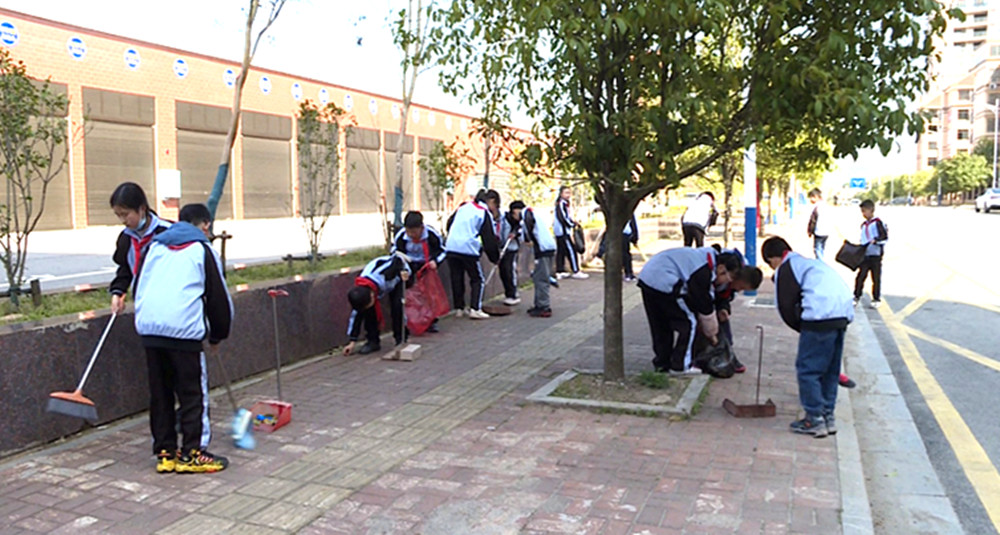 九小学雷锋002_副本.jpg