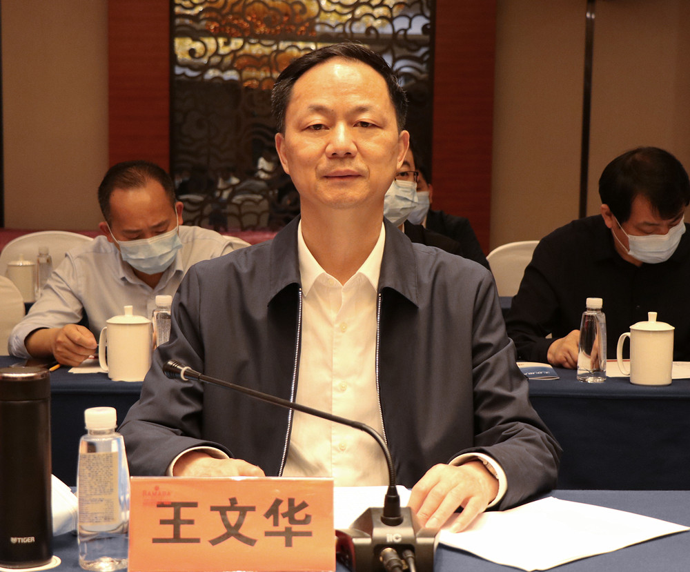 通城县党政团考察(6)_副本.jpg