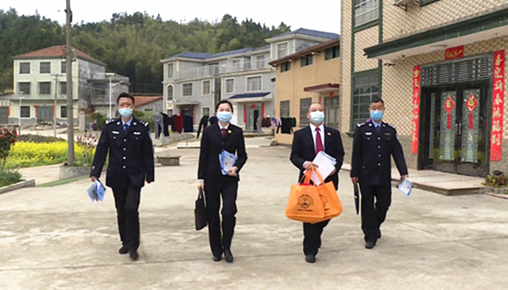 检察院015_副本.jpg 检察院015_副本.jpg