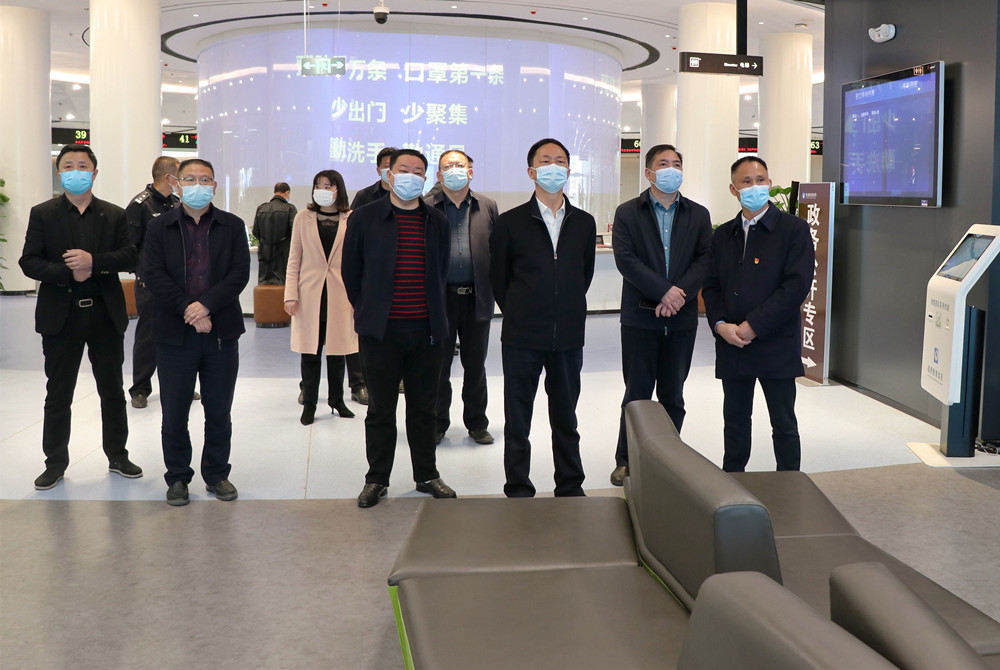 王文华督导疫情.jpg