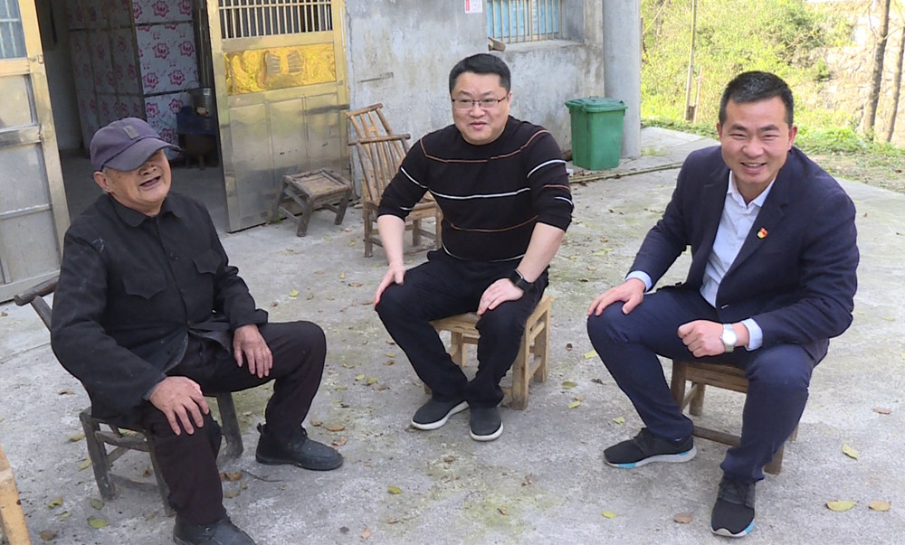 纪委龚圣伟白羊田003_副本1.jpg