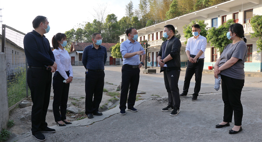 刘琦调研疫情防控.jpg