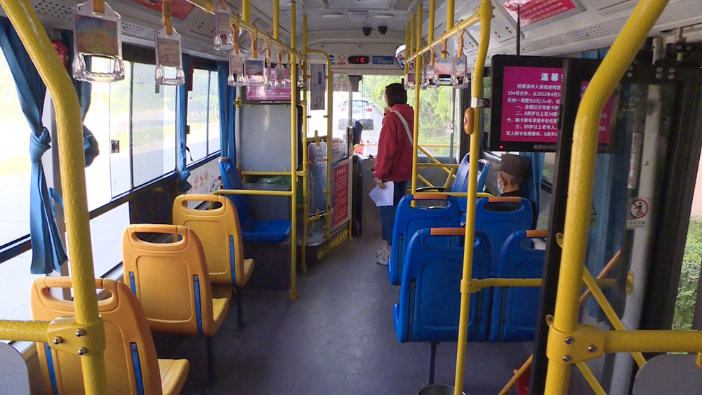 公交车002_副本1.jpg
