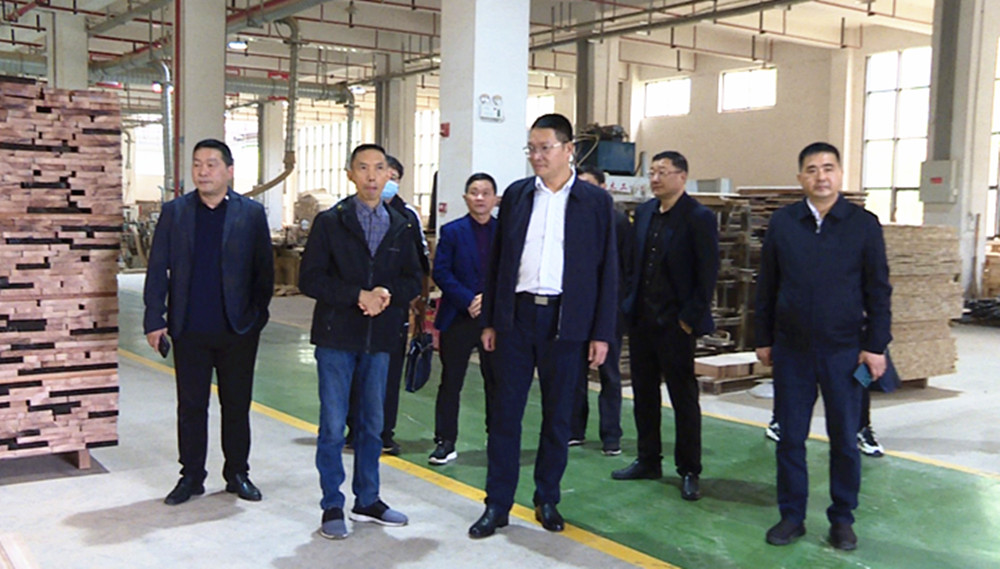 退役军人004_副本.jpg 退役军人004_副本.jpg