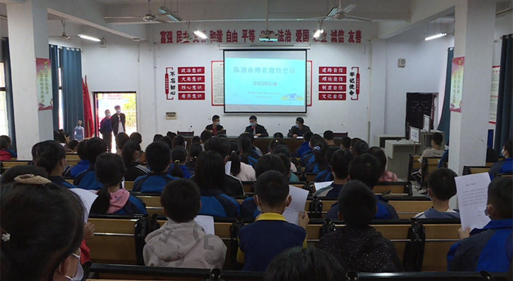 詹桥打非烟花008_副本.jpg 詹桥打非烟花008_副本.jpg