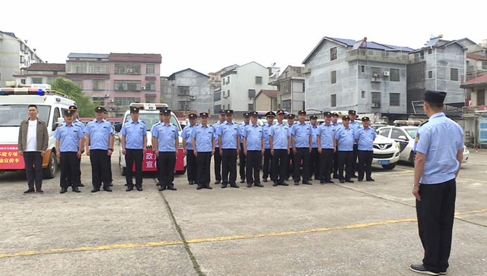 交通执法_副本.jpg 交通执法_副本.jpg