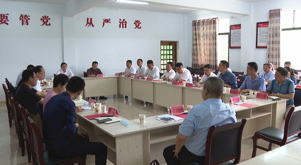 谢运策011_副本.jpg 谢运策011_副本.jpg