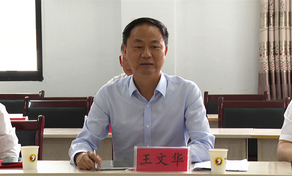 谢运策013_副本.jpg 谢运策013_副本.jpg