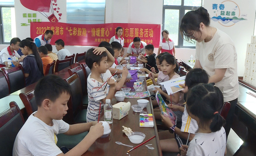 志愿者 沈静002_副本1.jpg 志愿者 沈静002_副本1.jpg