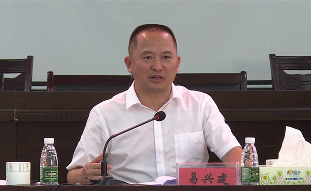 0713易兴建014_副本.jpg