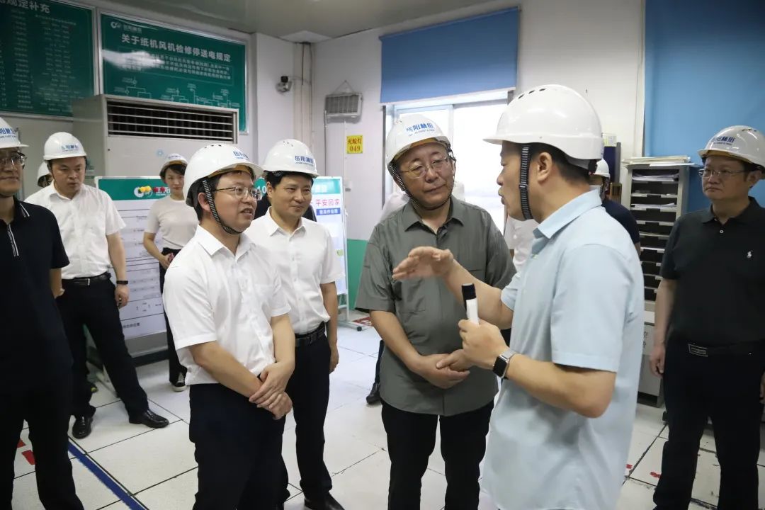 西藏山南市政府市长次仁平措一行来新港区考察