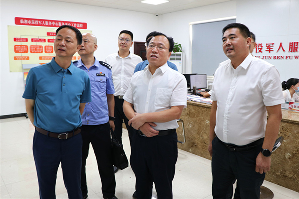 0726王文华 退役军人事务厅调研(1)_副本.jpg