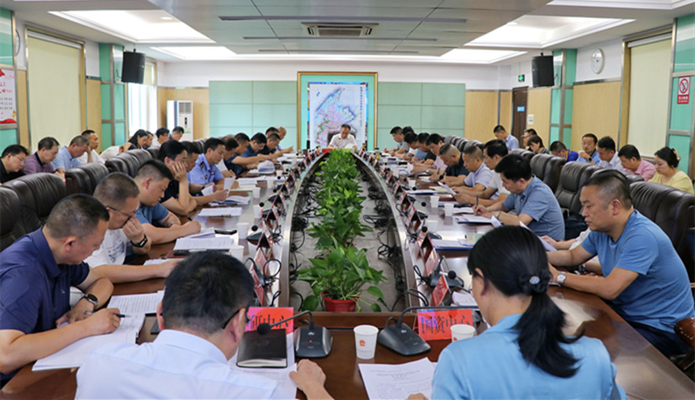 0802刘琦第13次市政府常务会(2)_副本.jpg 0802刘琦第13次市政府常务会(2)_副本.jpg