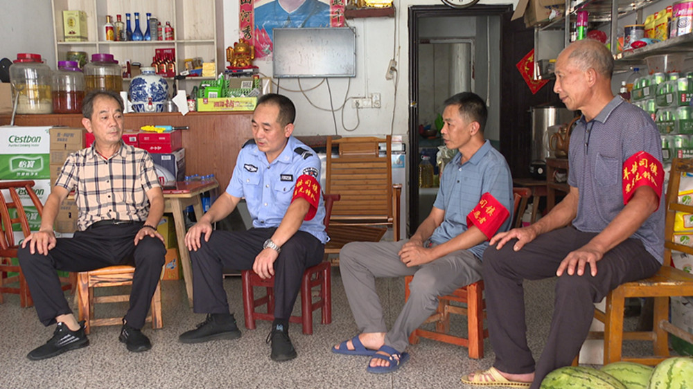 0802公安刘夭锣004_副本.jpg 0802公安刘夭锣004_副本.jpg