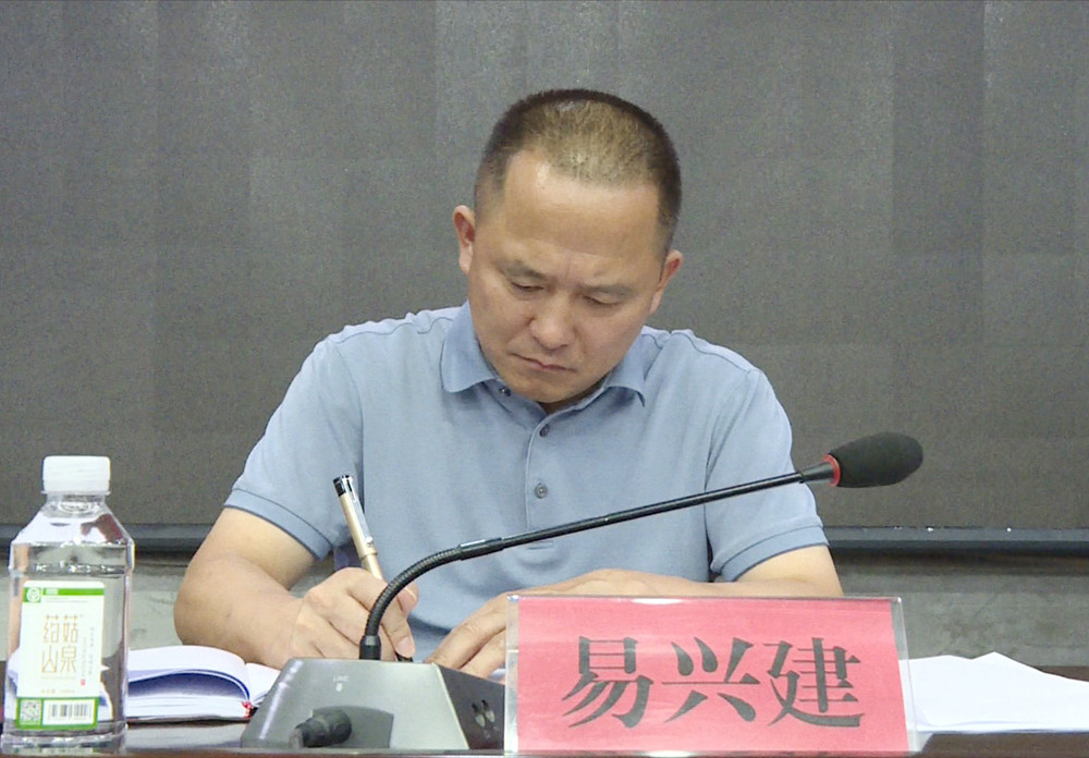 全市学生防溺水会议002_副本1.jpg 全市学生防溺水会议002_副本1.jpg