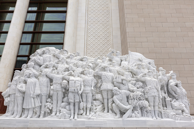 中國共產黨歷史展覽館廣場大型雕塑《信仰》。