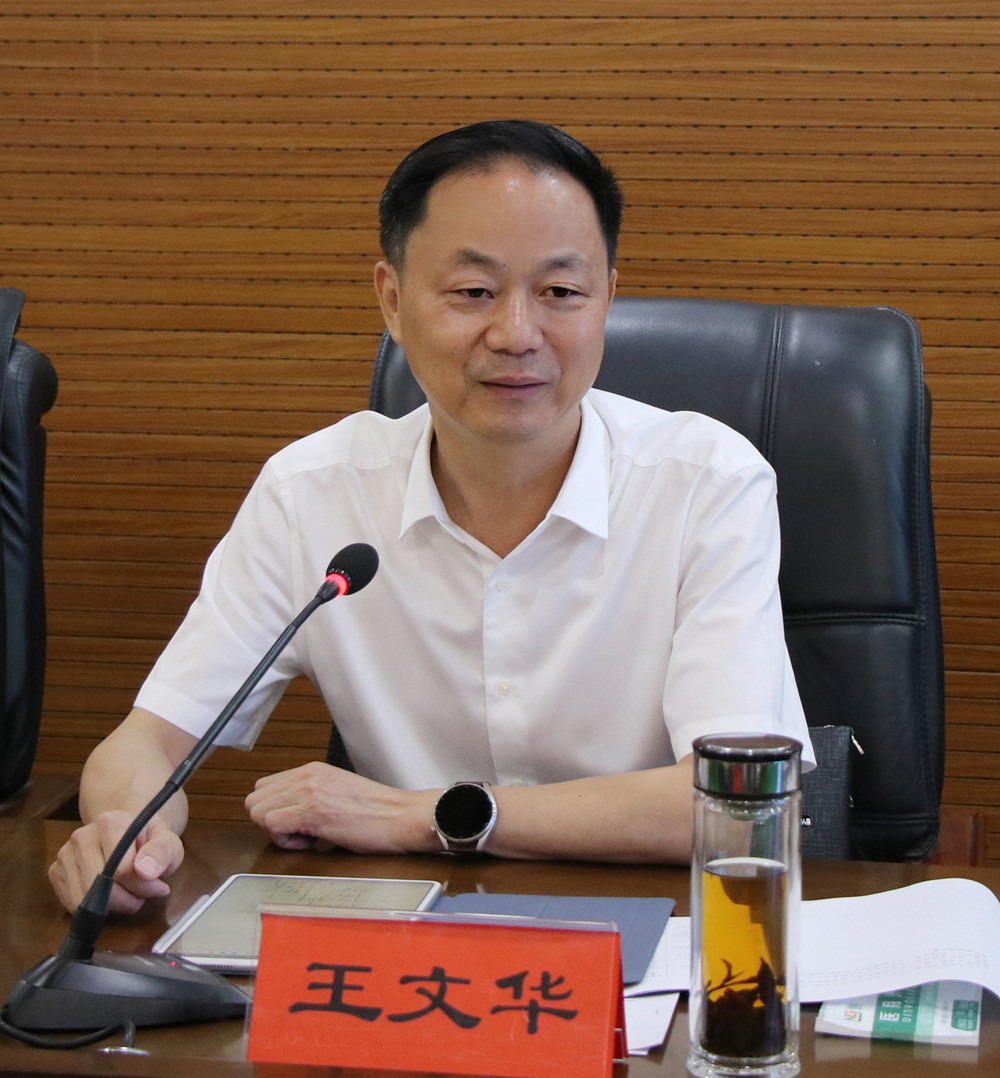 编委3.jpg