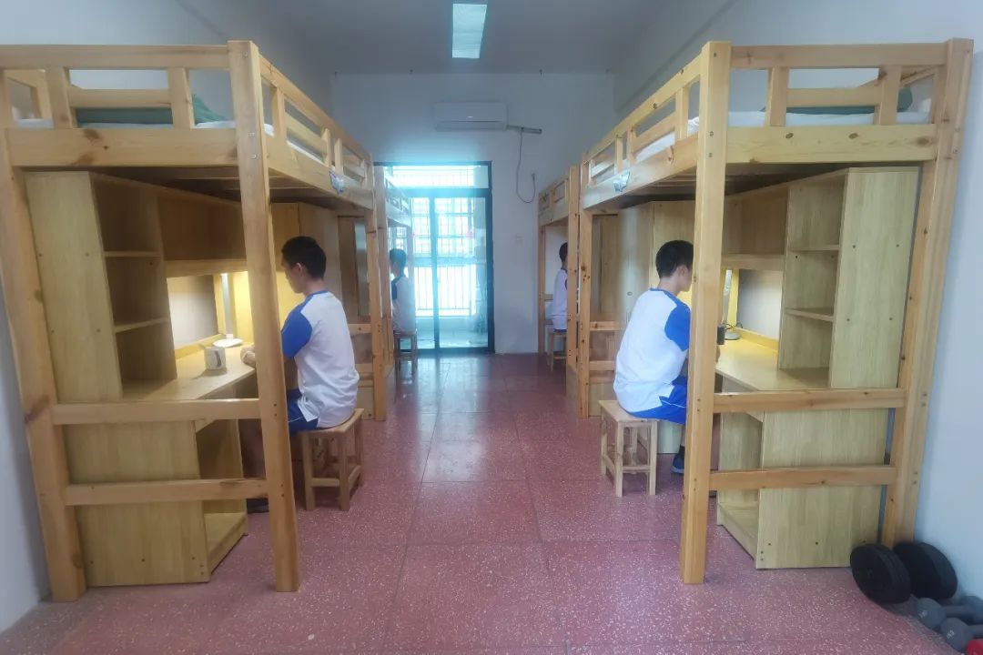 8f5eb94ba17df01d369ebda4fc439d9.jpg 图片