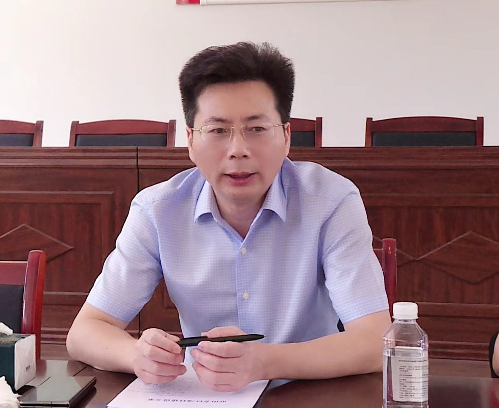 冯书记.jpg