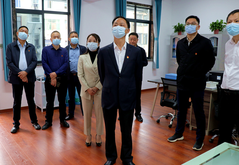 1025王文华电商公服中心揭牌仪式(6)_副本.jpg 1025王文华电商公服中心揭牌仪式(6)_副本.jpg