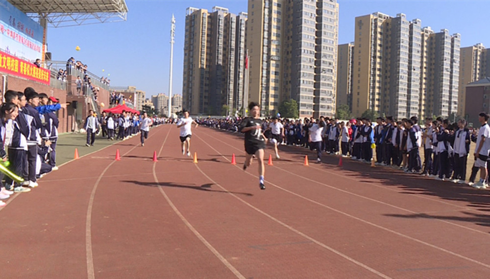 1103一中校运会013_副本.jpg