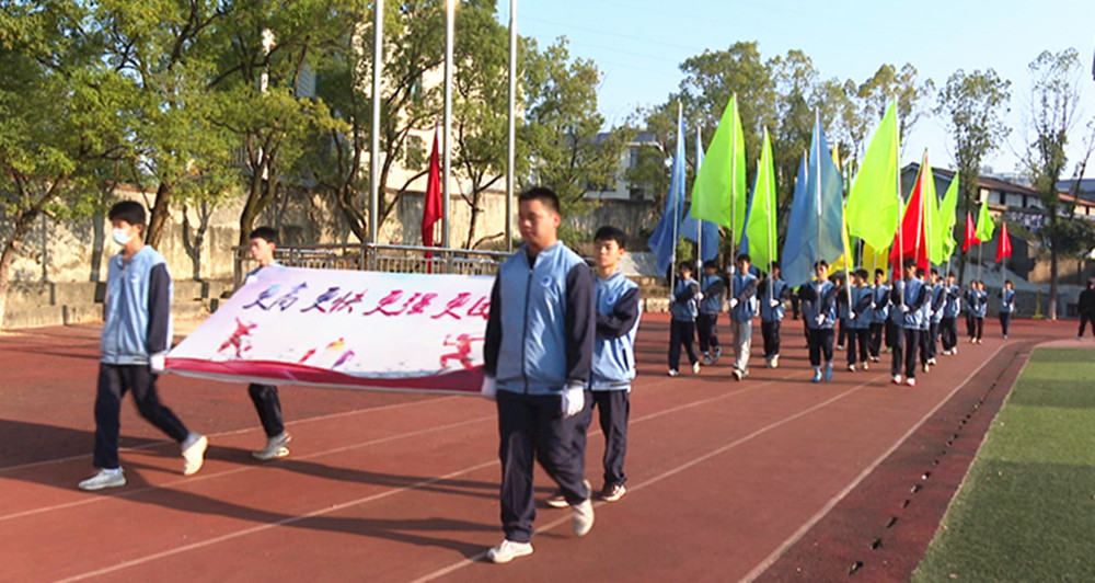 1109职高运动会001_副本.jpg