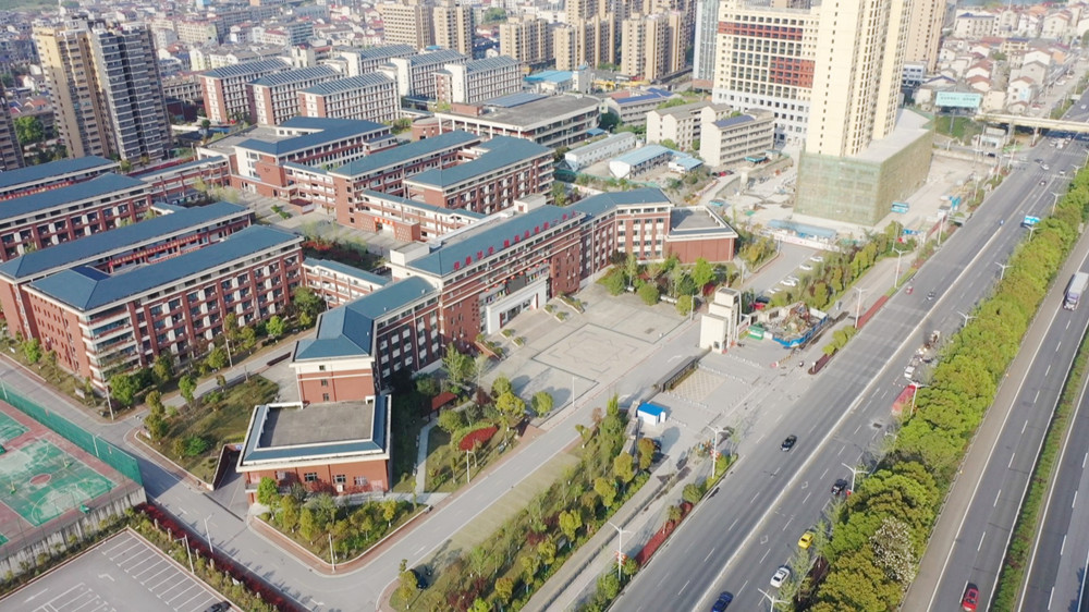 报告001.jpg