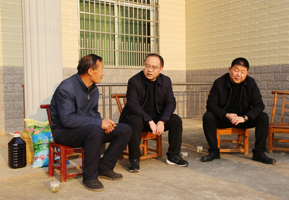 市长慰问1.jpg