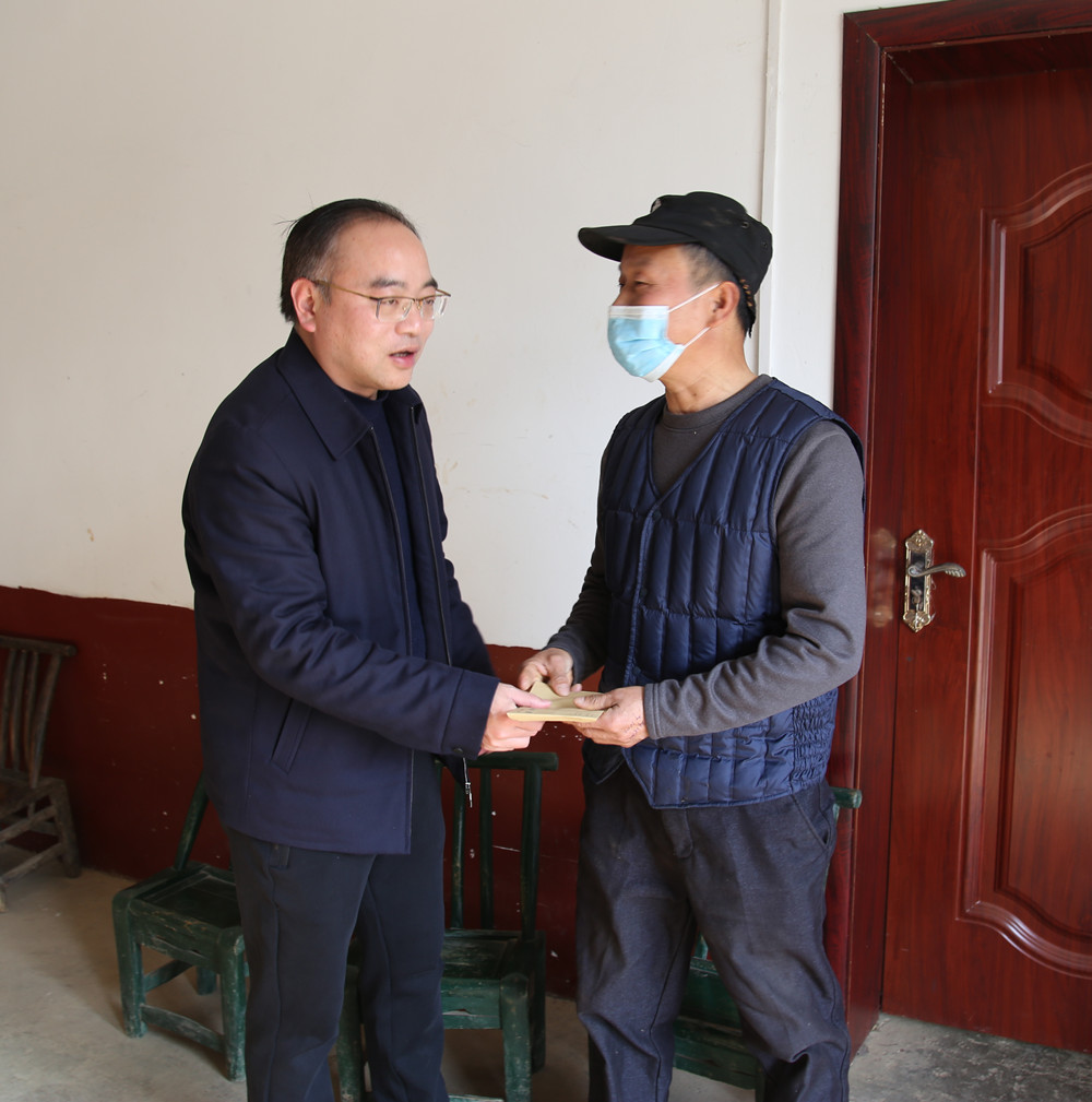 市长慰问.jpg