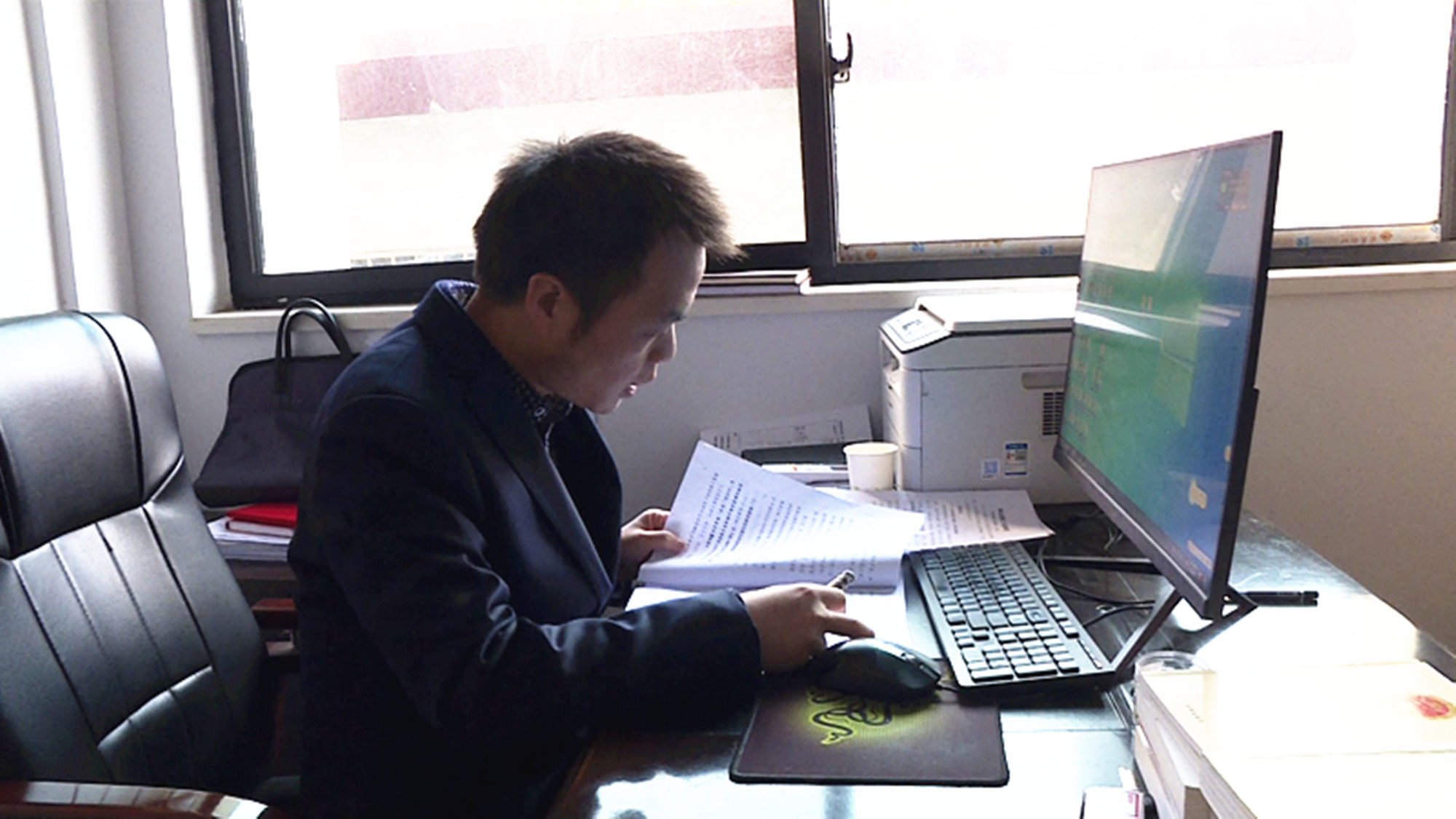 1.30热议纪委005_副本.jpg