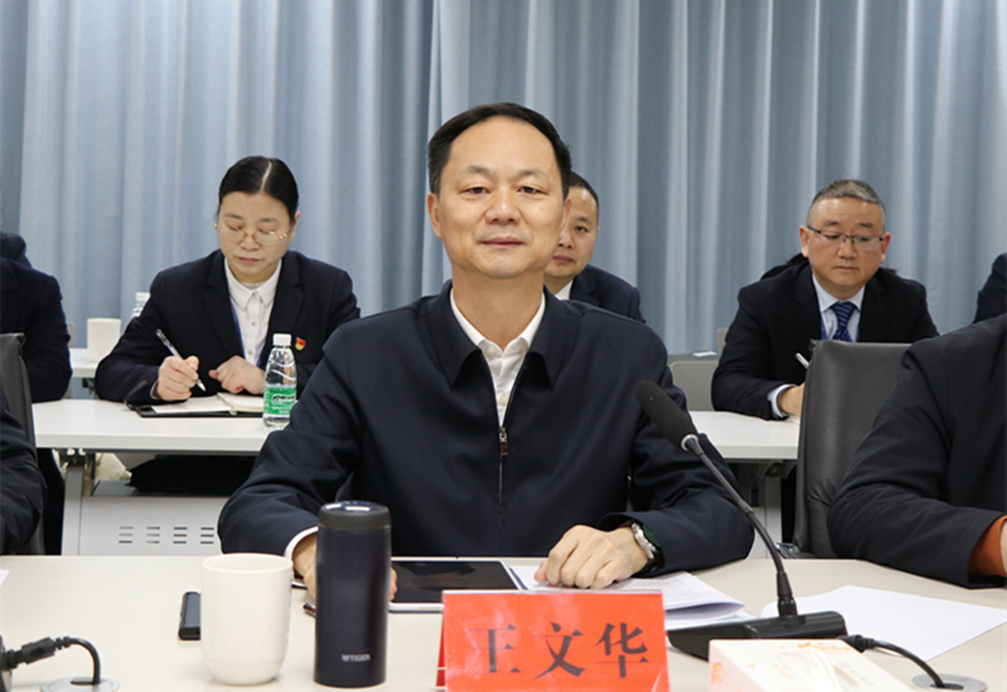 2.24书记调研卫健工作(3)_副本.jpg