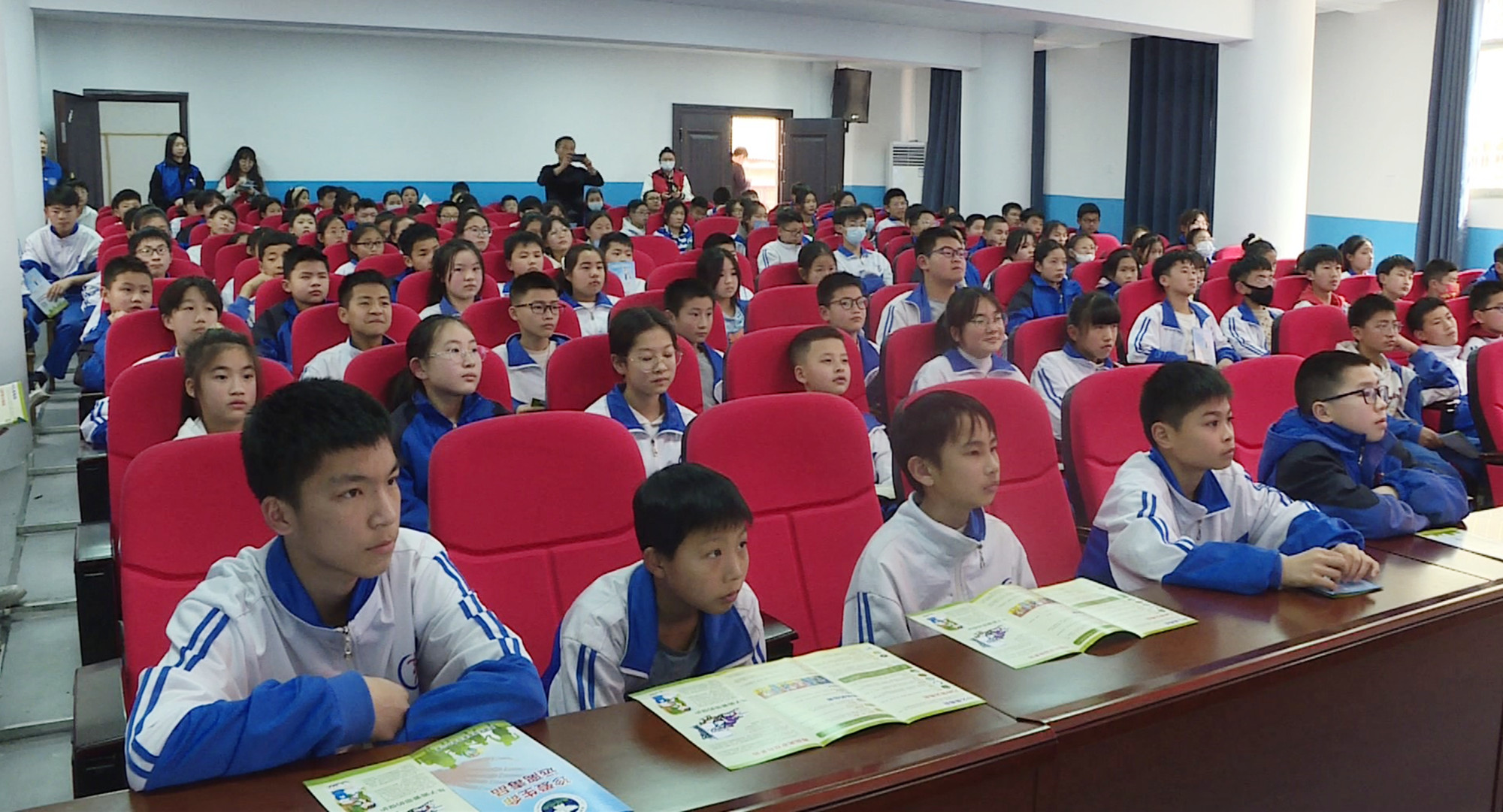 检察院进校园七中002.jpg 检察院进校园七中002.jpg