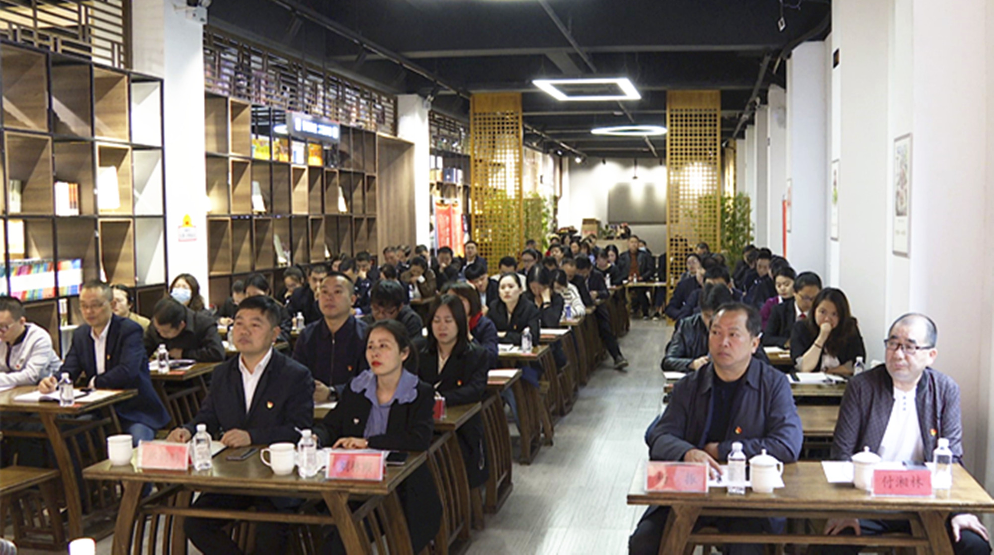 3.17大讲坛003_副本.jpg 3.17大讲坛003_副本.jpg