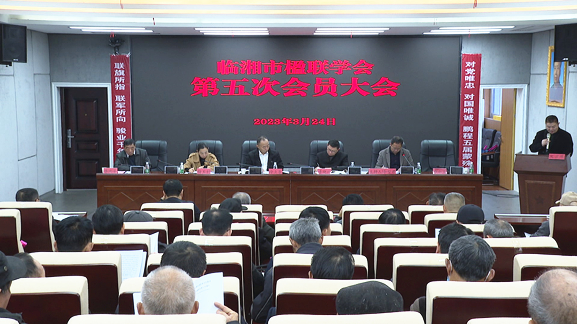 3.27楹联005_副本.jpg 3.27楹联005_副本.jpg