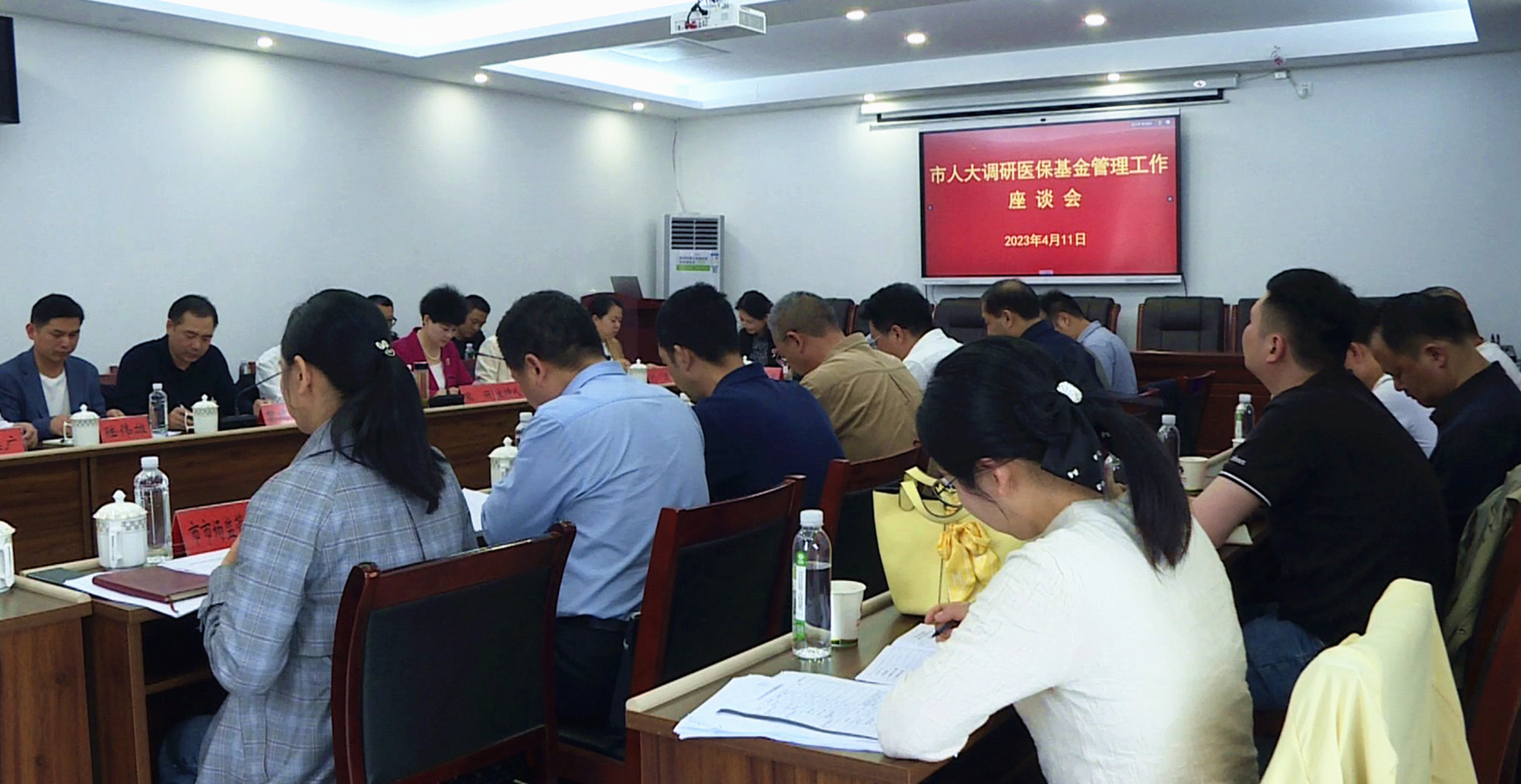 人大007_副本.jpg 人大007_副本.jpg