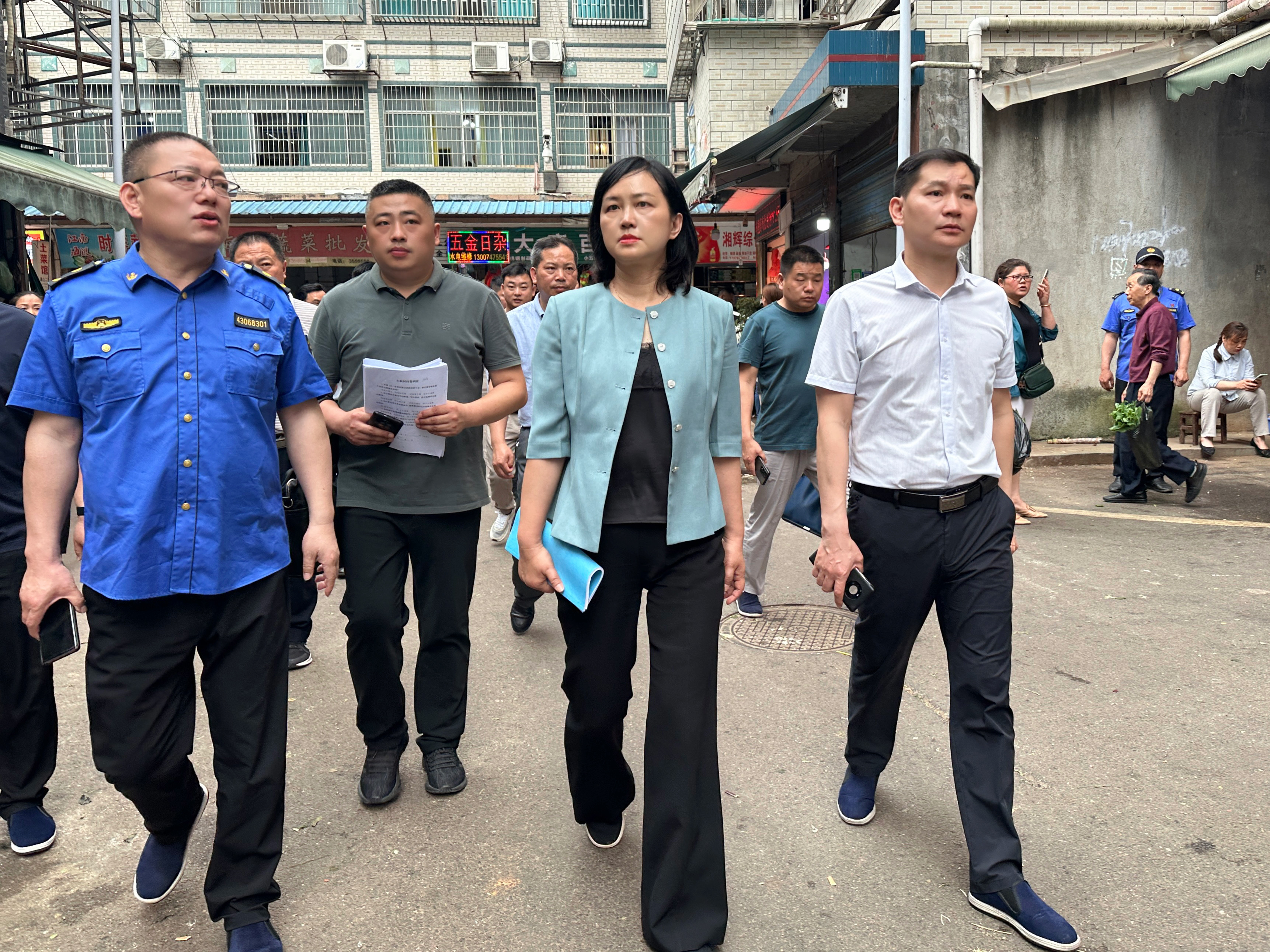 罗部长文明创建.jpg