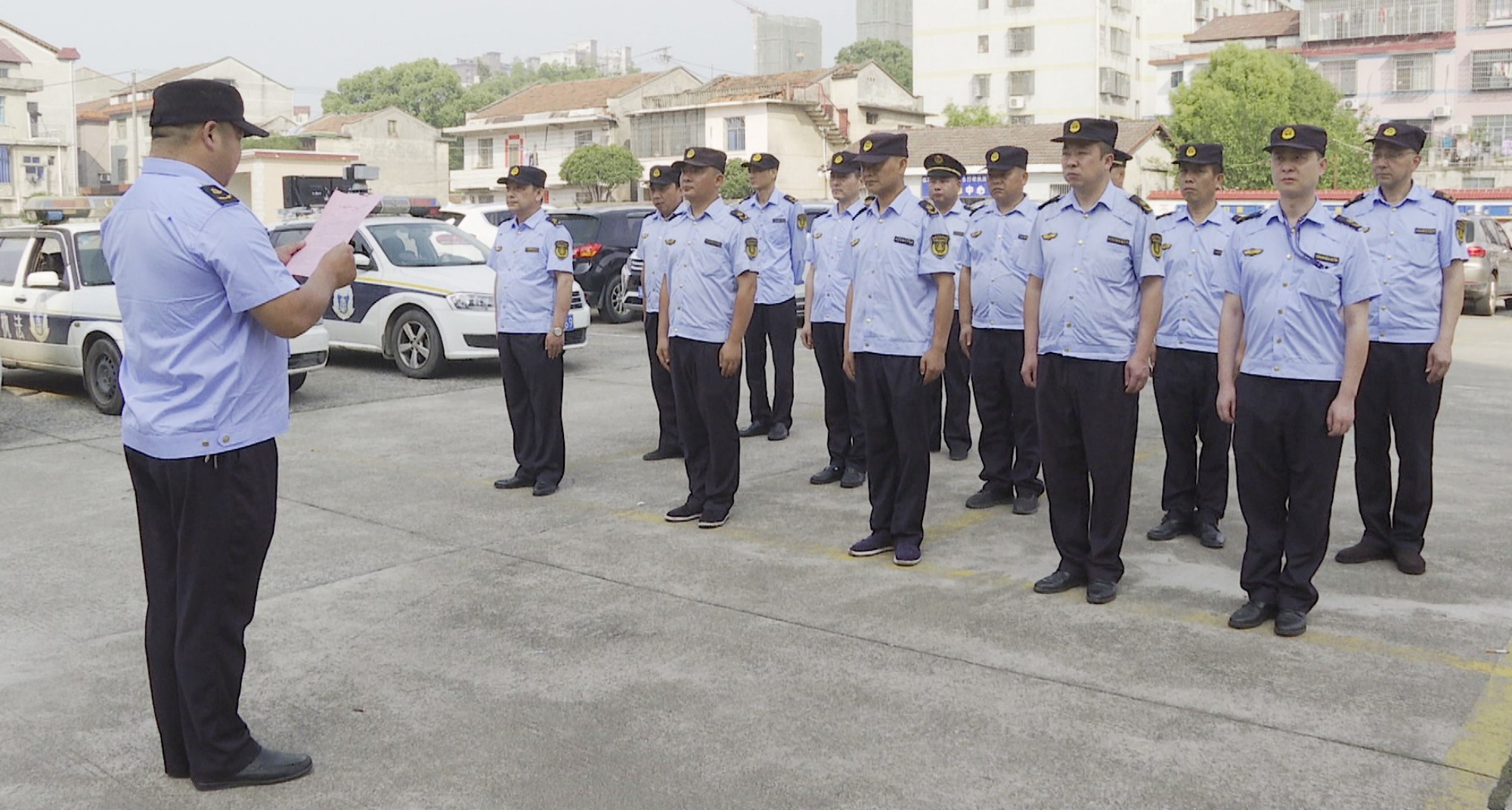 交通局执法_副本.jpg 交通局执法_副本.jpg