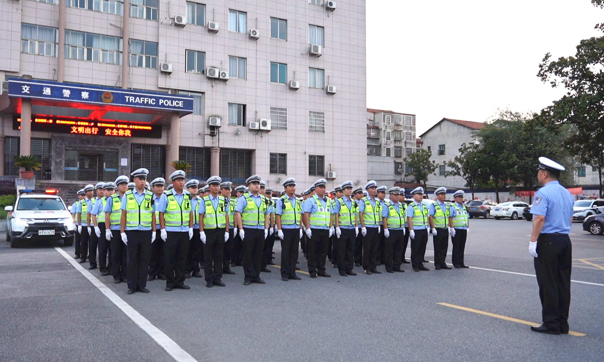 公安交警002_副本.jpg