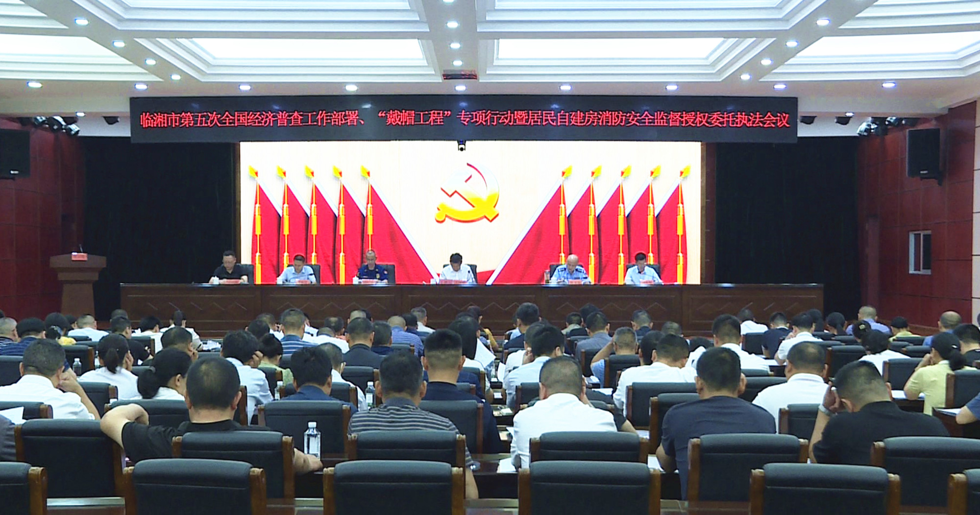 吴市长006_副本.jpg 吴市长006_副本.jpg