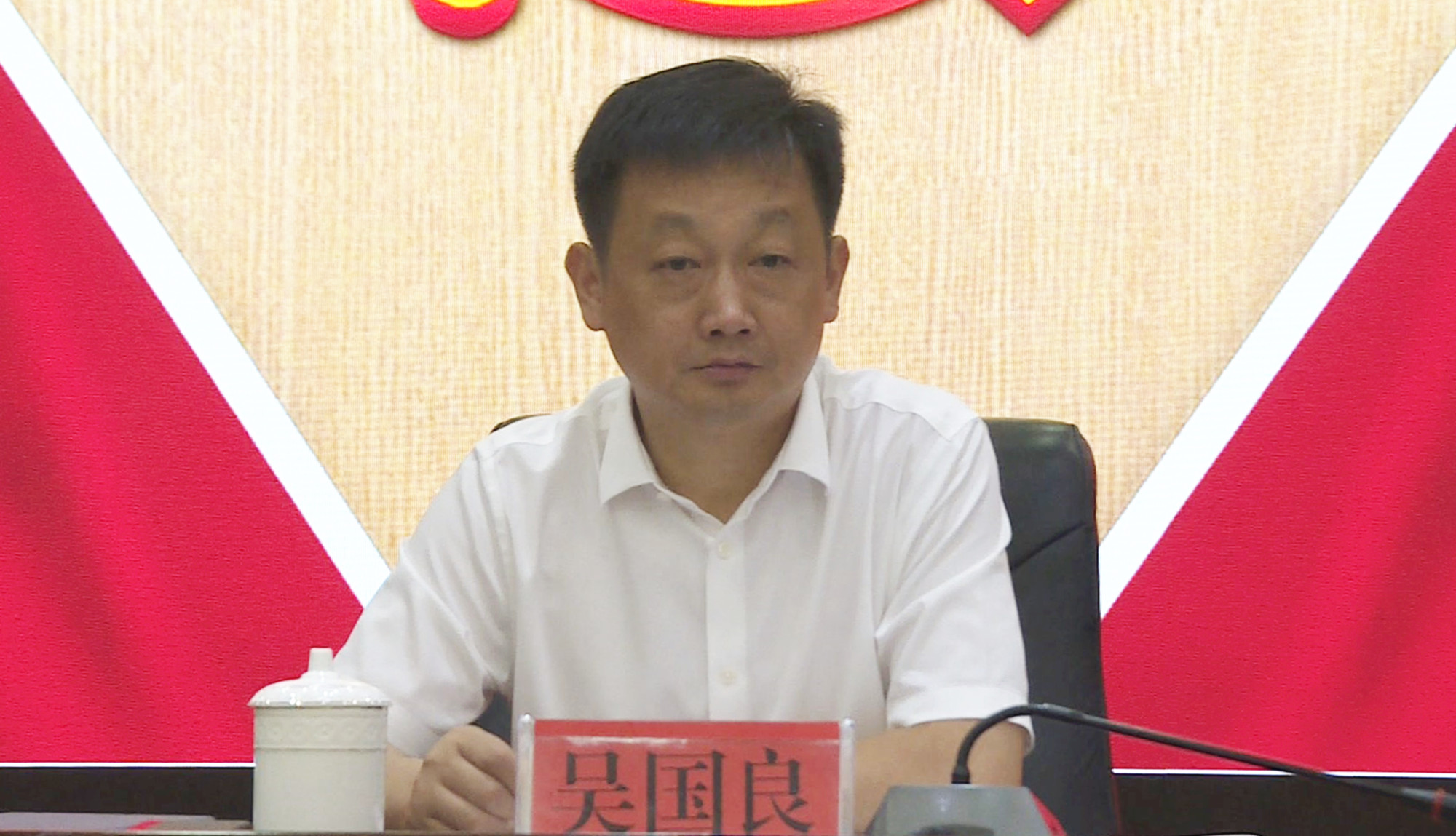 优化营商环境002_副本.jpg 优化营商环境002_副本.jpg