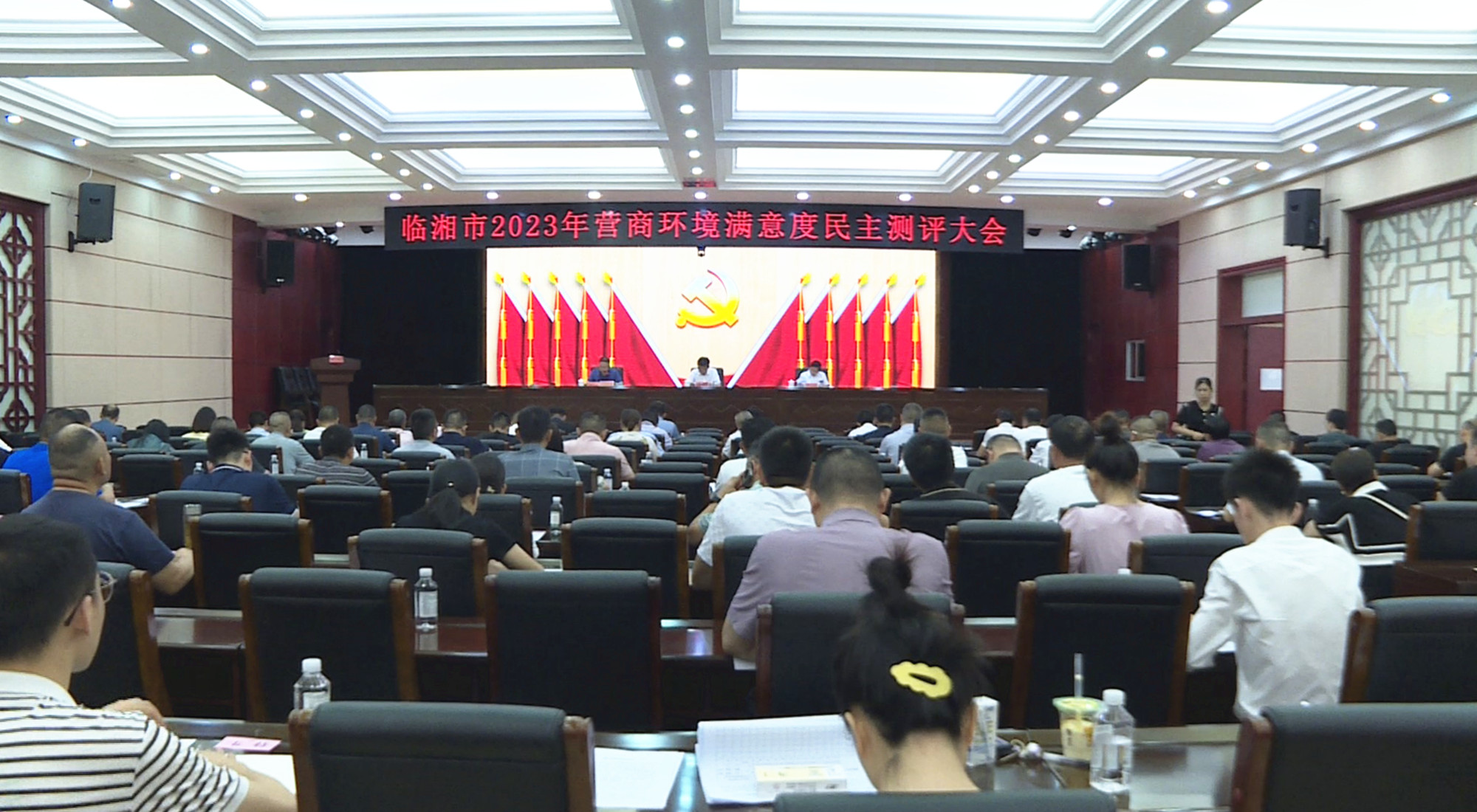 优化营商环境_副本.jpg 优化营商环境_副本.jpg