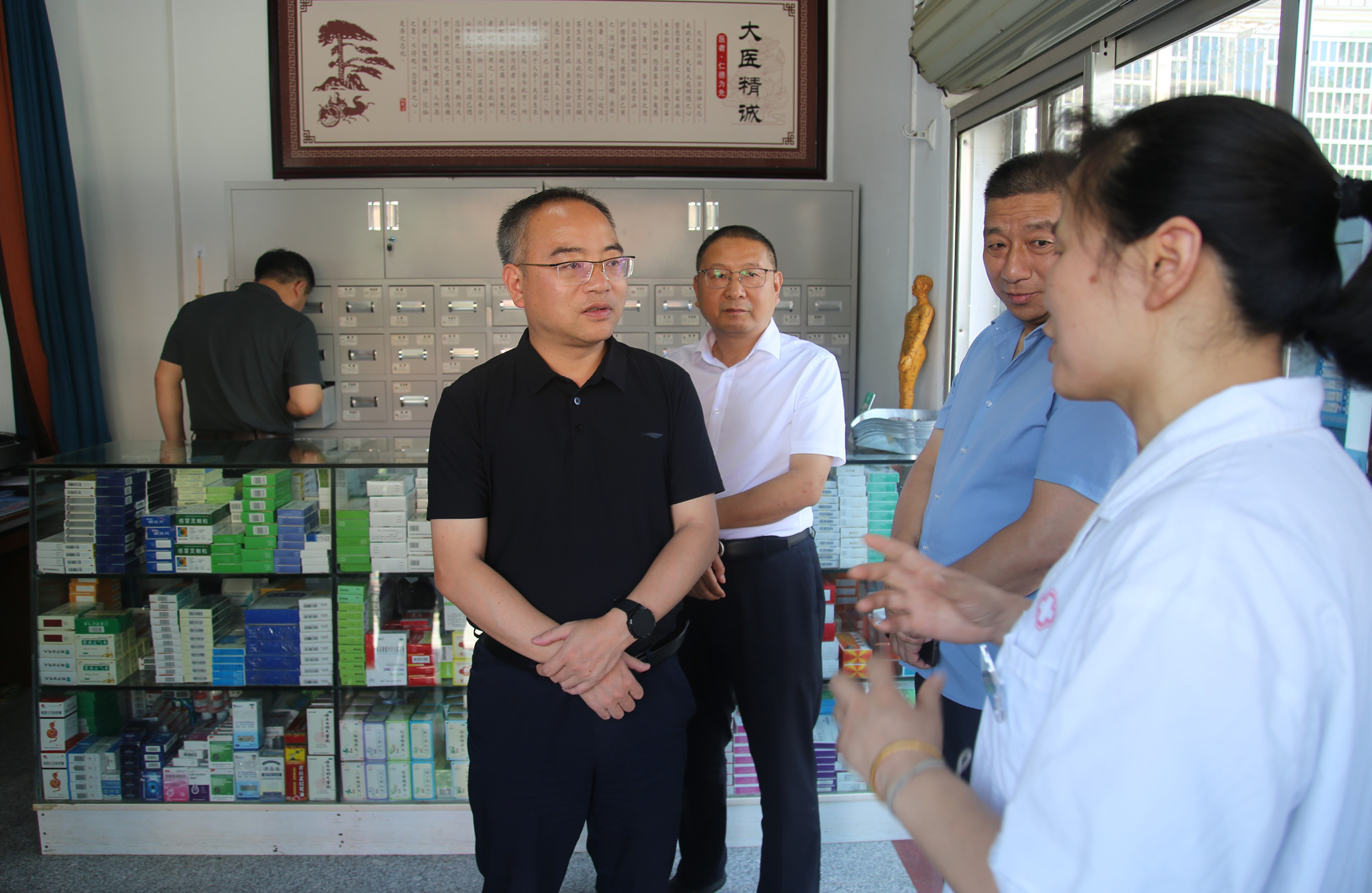 调研卫建工作1_副本.jpg 调研卫建工作1_副本.jpg