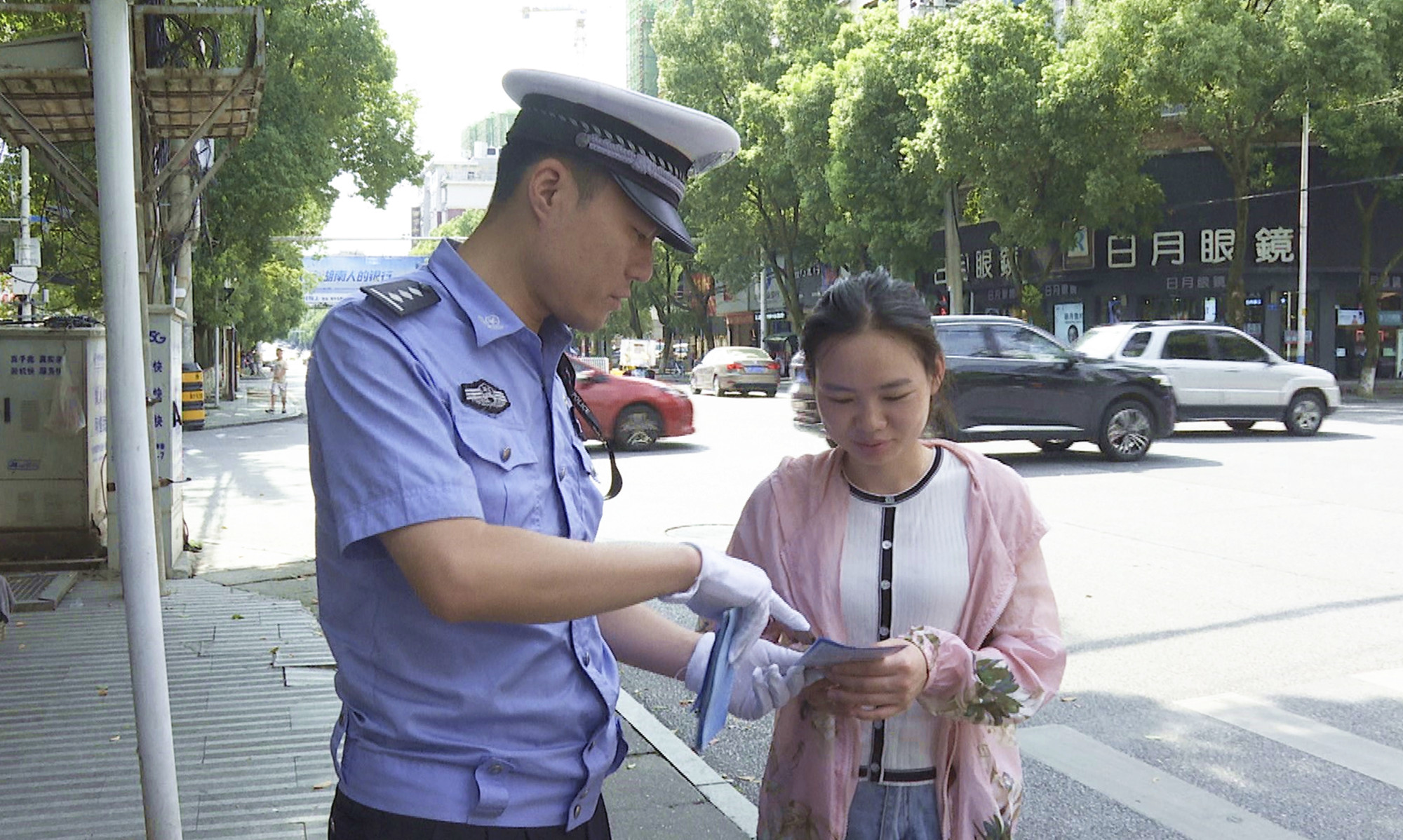 戴帽行动10_副本.jpg 戴帽行动10_副本.jpg