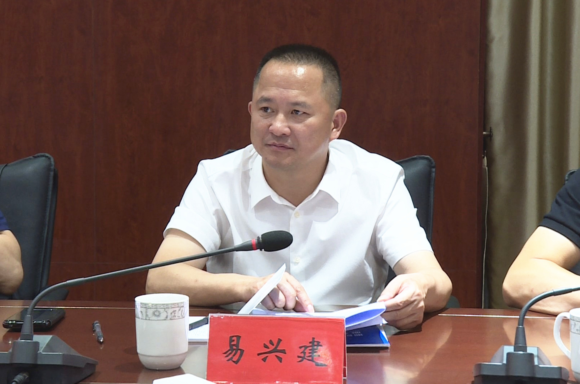 易兴建赴湘阴考察008_副本.jpg 易兴建赴湘阴考察008_副本.jpg