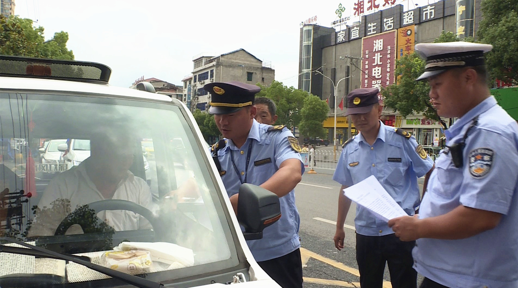 打击非法营运车辆专项005_副本.jpg 打击非法营运车辆专项005_副本.jpg