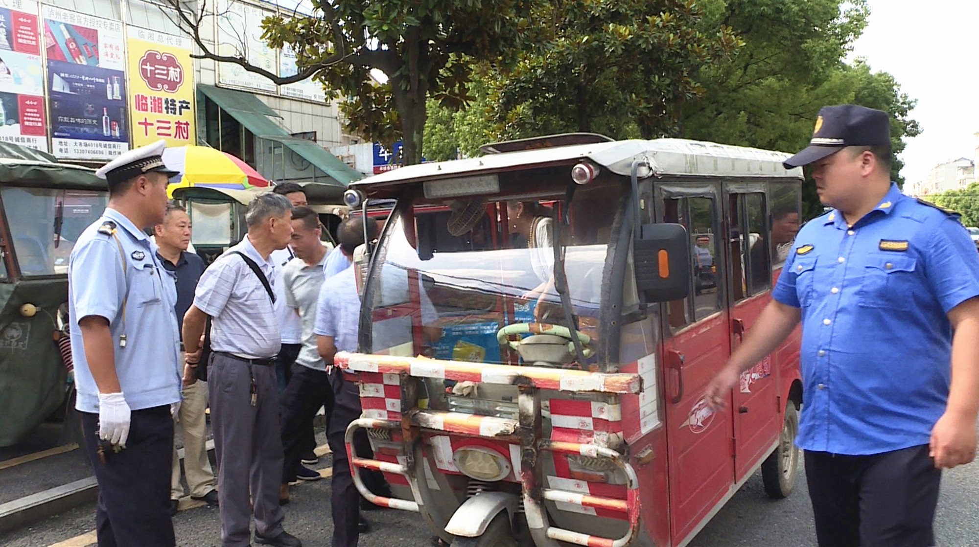打击非法营运车辆专项016_副本.jpg 打击非法营运车辆专项016_副本.jpg